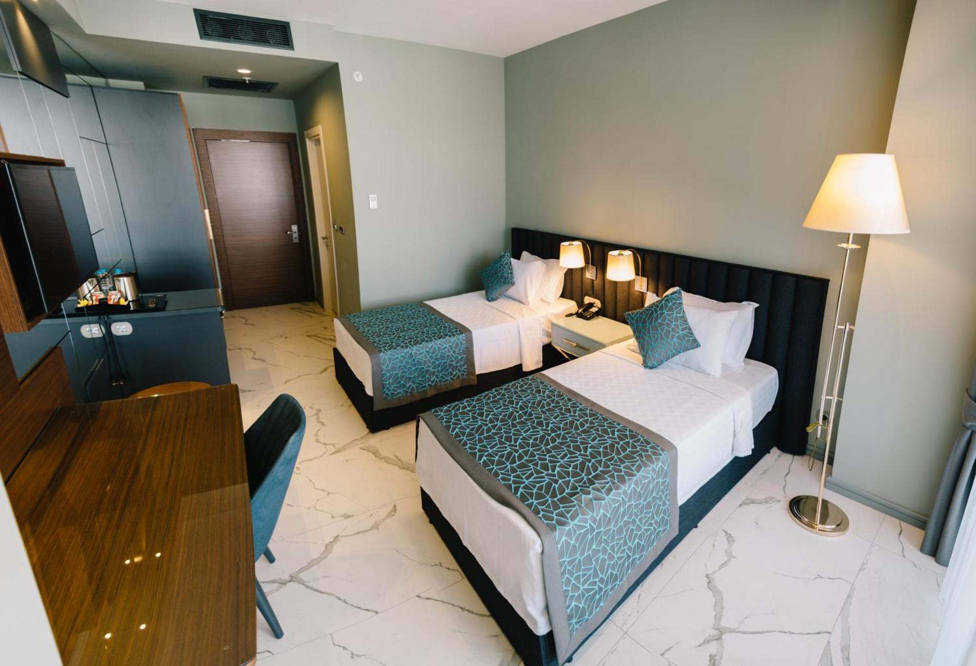 Capella Otel Eskisehir Bagian luar foto