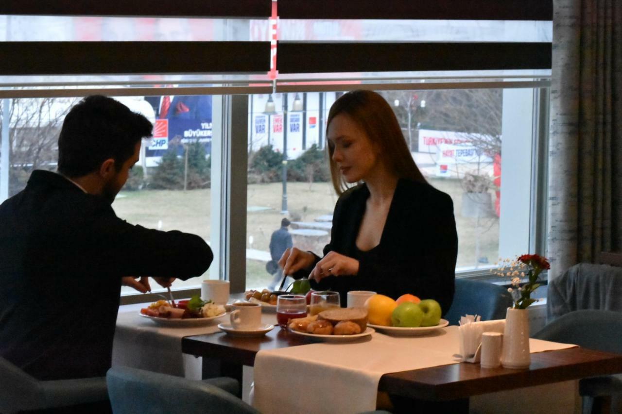 Capella Otel Eskisehir Bagian luar foto